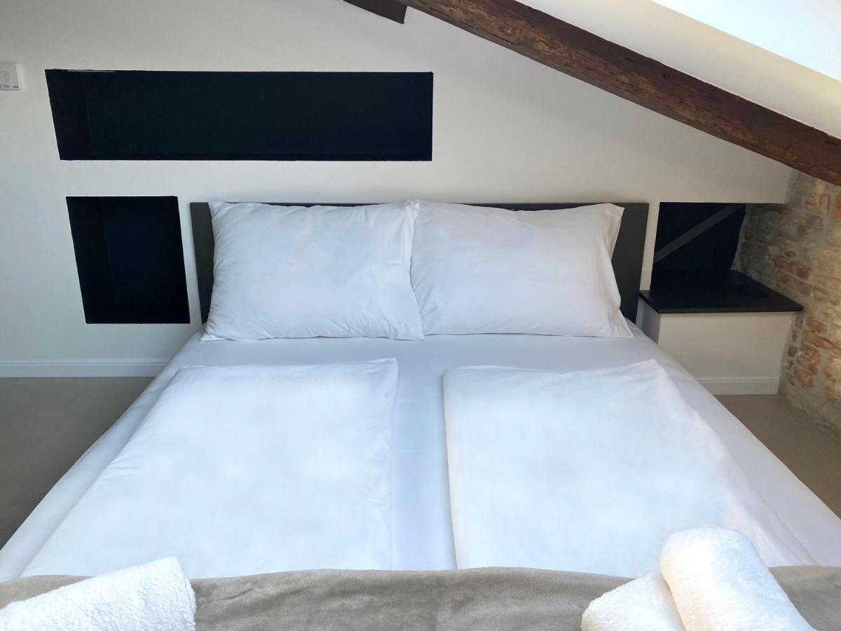 Apartamento Castropola Views With Private Parking Exterior foto