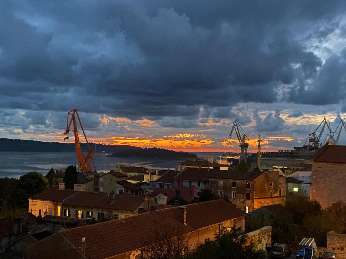 Apartamento Castropola Views With Private Parking Exterior foto
